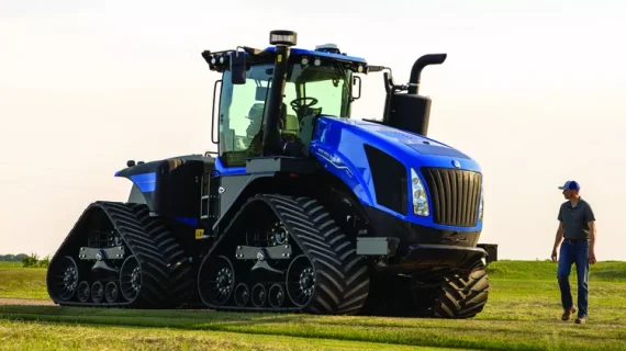 New Holland Refreshes T9 Tractor, Introduces SmartTrax